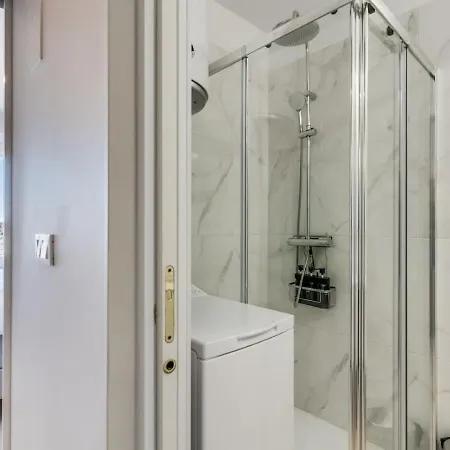 Apartman Ultimate - Centrally Located Beachside *