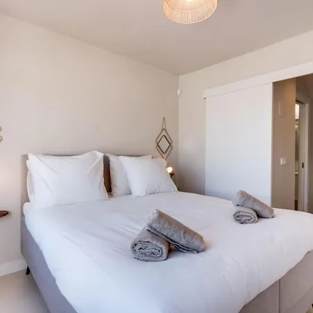 Ultimate - Centrally Located Beachside