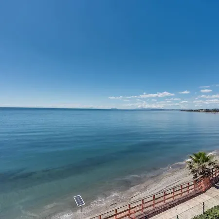 Ultimate - Centrally Located Beachside * Estepona