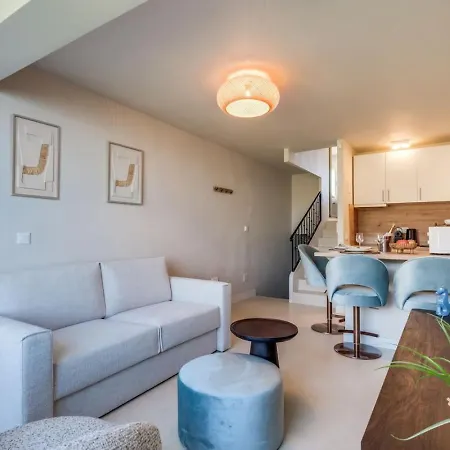 Ultimate - Centrally Located Beachside * Estepona