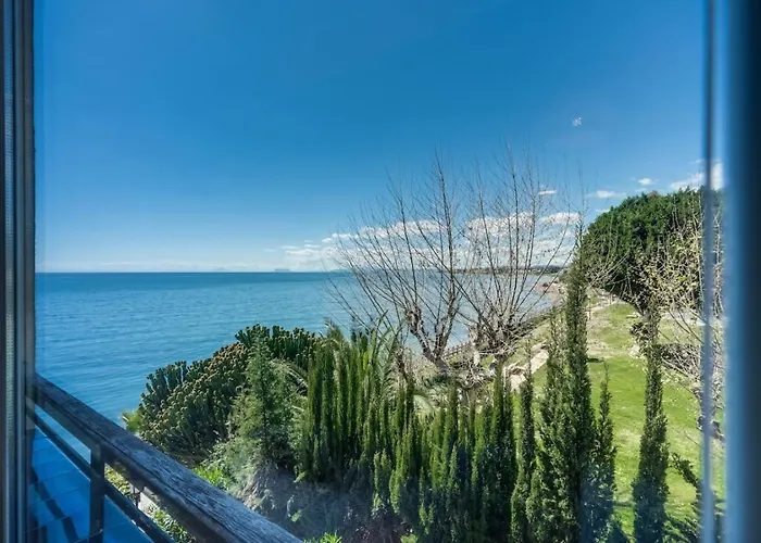 Ultimate - Centrally Located Beachside Estepona