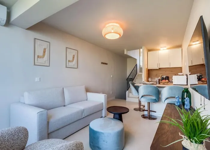 Ultimate - Centrally Located Beachside * Estepona