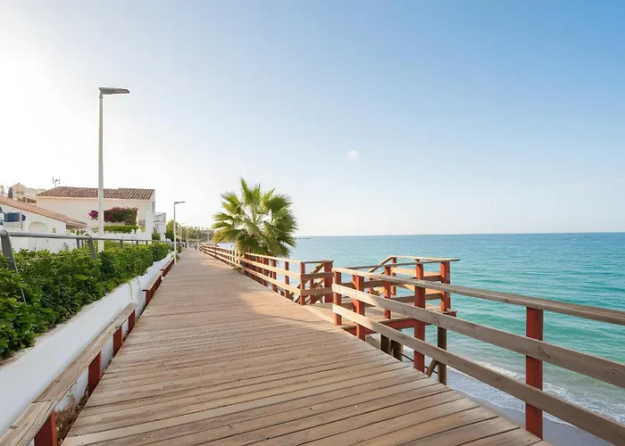 Ultimate - Centrally Located Beachside * Estepona