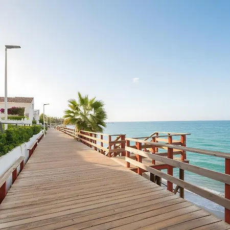 Ultimate - Centrally Located Beachside * Estepona